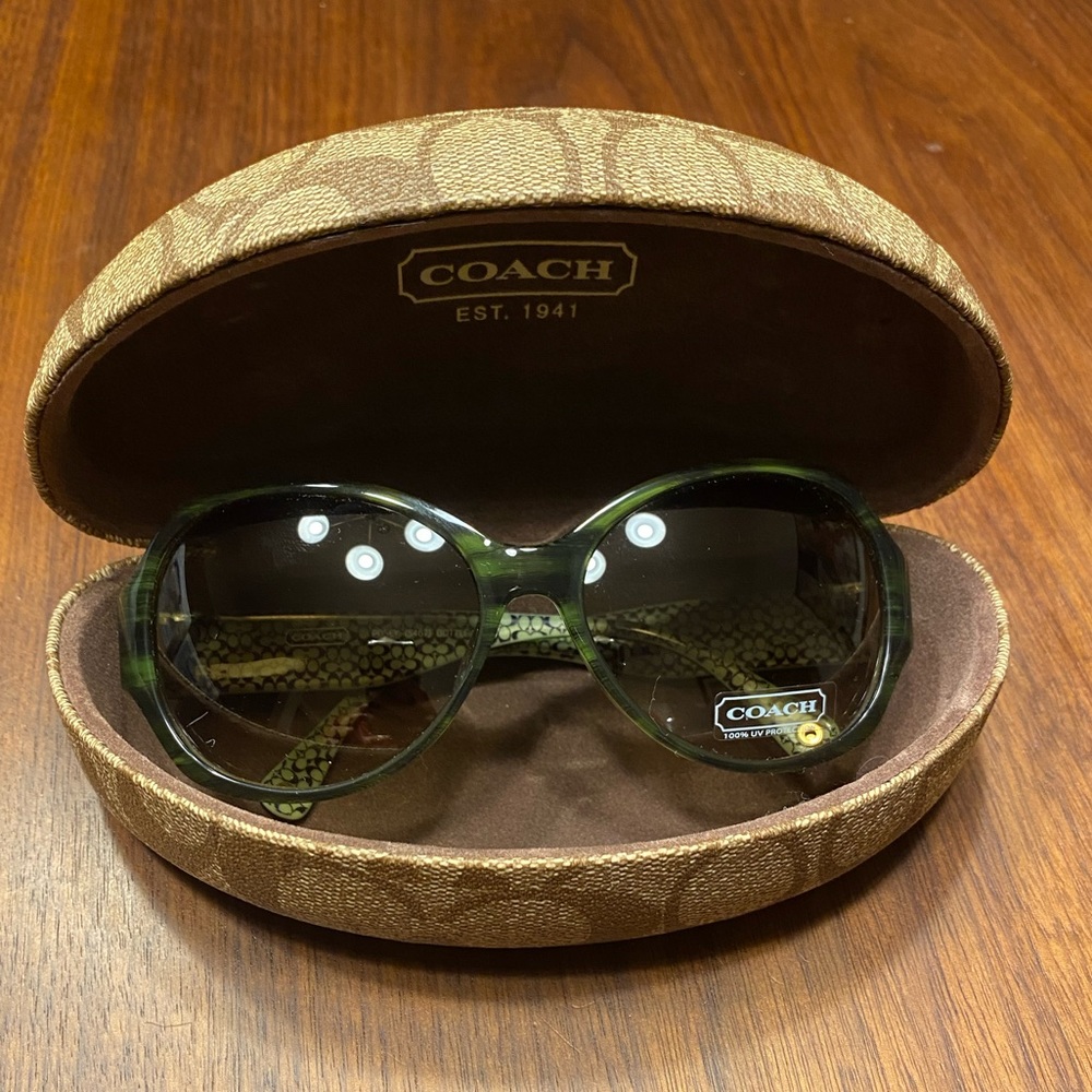 Coach green and flower side sunglasses